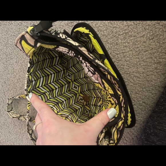 VB Crossbody purse - Picture 4 of 4